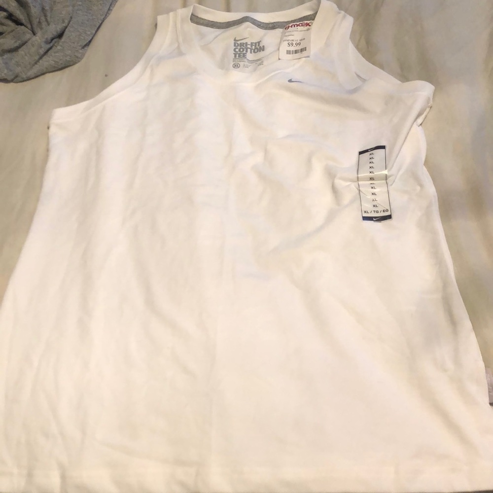 Nike tank